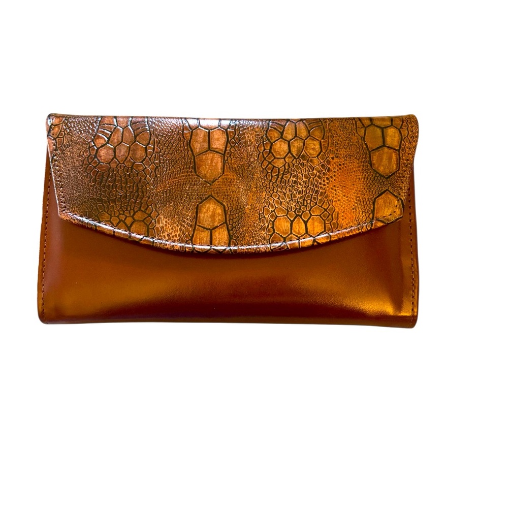 Riviera Brown Leather Wallet Sophisticated Slim Design- Excellent condition